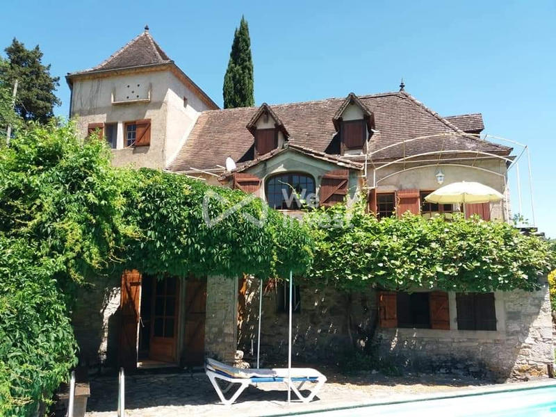 Maison - 257 m² - 11 pièces