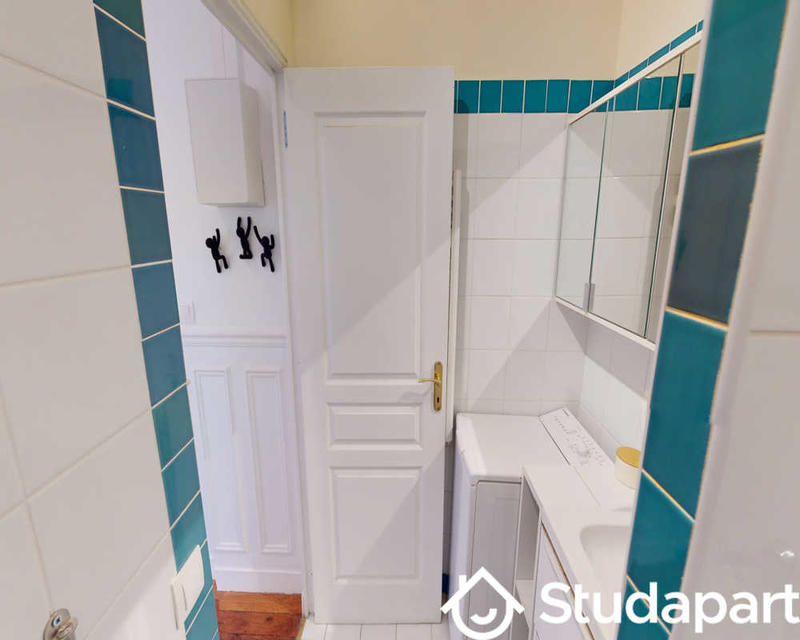 Chambre - 130 m² - 1 pièce