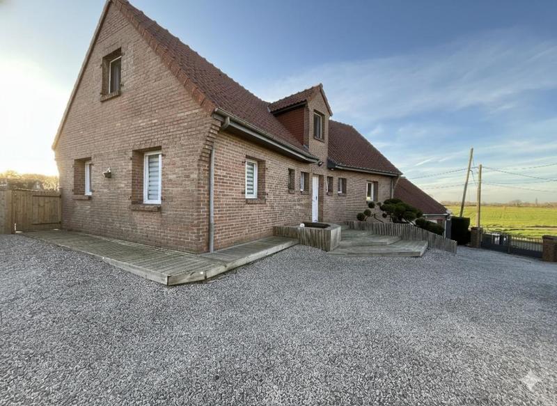 Maison - 167 m² - 6 pièces