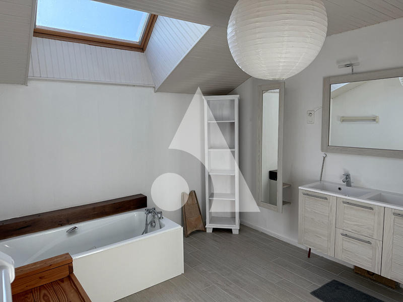 Maison - 189 m² - 7 pièces