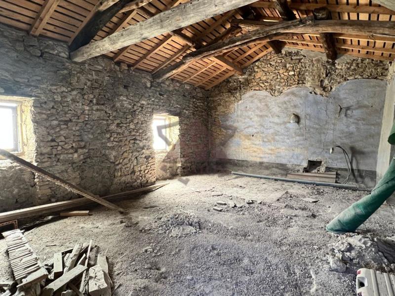 Maison en pierre - 115 m² - 6 pièces