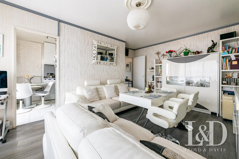 Appartement - 82 m² - 4 pièces