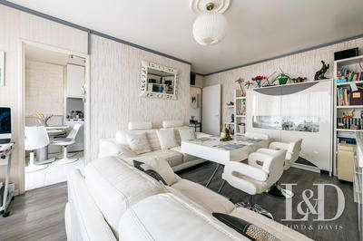 Appartement - 82 m² - 4 pièces