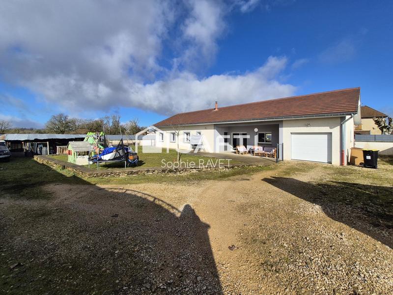 Maison - 140 m² - 6 pièces