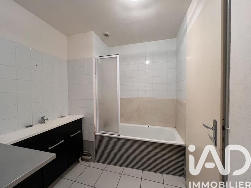 Maison - 99 m² - 5 pièces