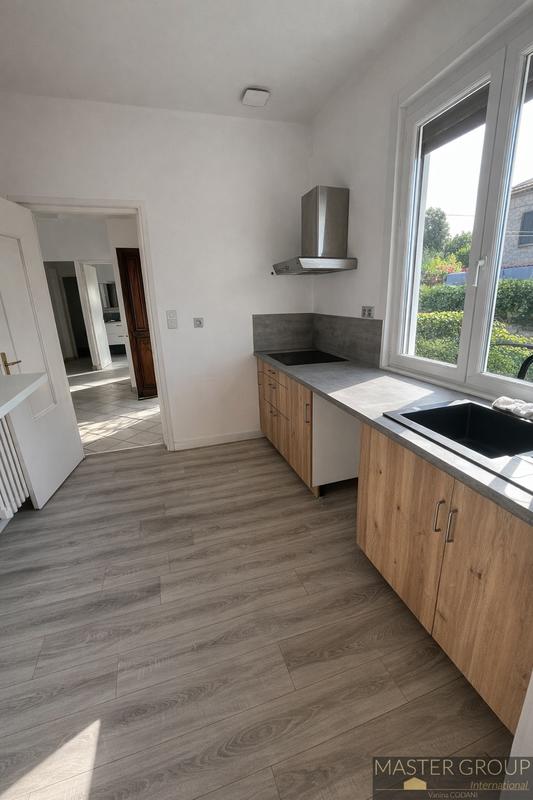 Maison - 100 m² - 3 pièces