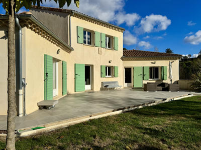 Maison - 200 m² - 6 pièces