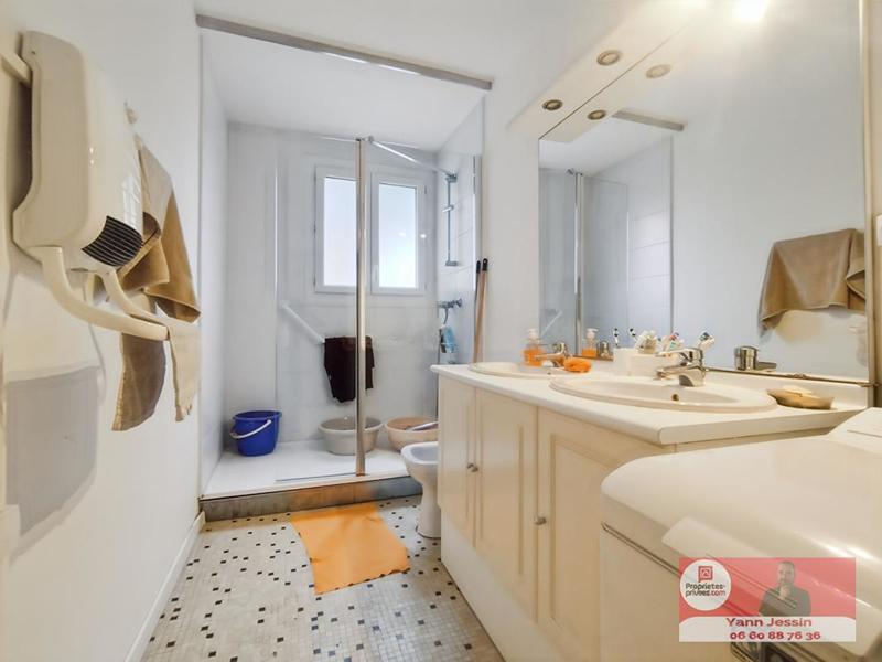 Appartement - 98 m² - 5 pièces