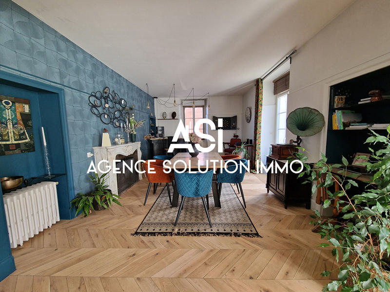 Maison - 339 m² - 8 pièces