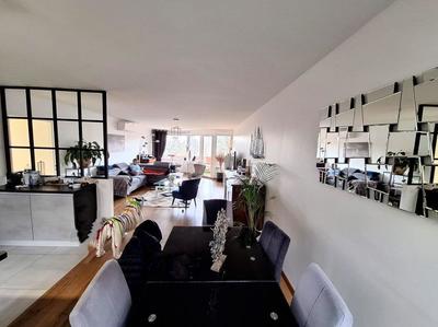 Appartement - 94 m² - 4 pièces