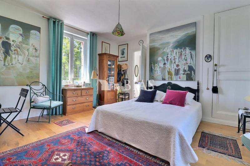 Maison - 210 m² - 7 pièces