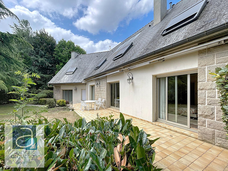 Maison - 290 m² - 10 pièces