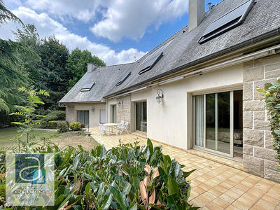 Maison - 290 m² - 10 pièces