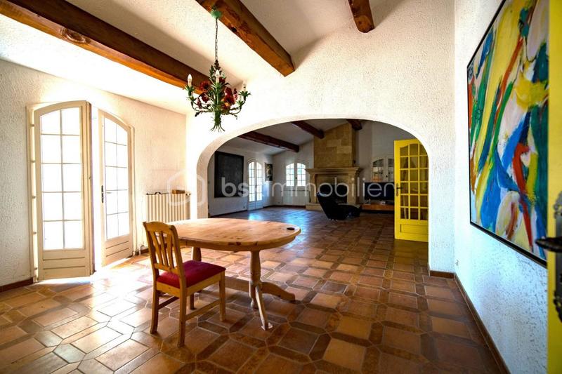 Propriété - 350 m² - 11 pièces