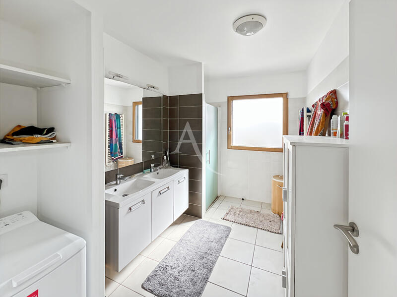 Appartement - 89 m² - 4 pièces