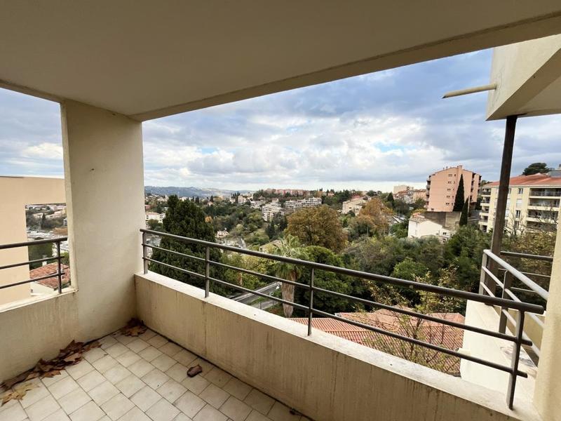 Appartement - 77 m² - 4 pièces