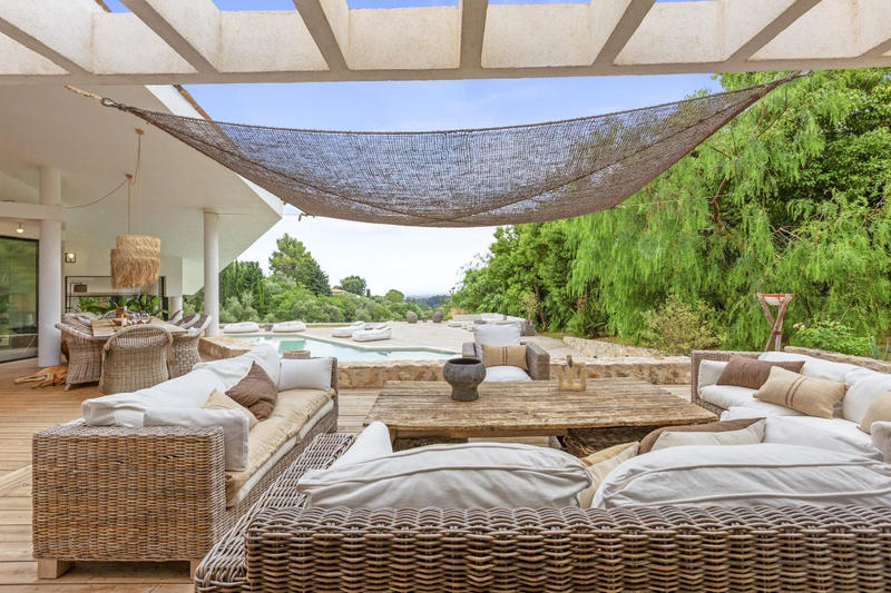 Villa - 260 m² - 6 pièces