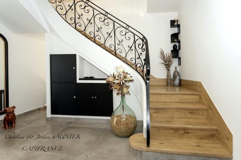 Propriété - 391 m² - 10 pièces