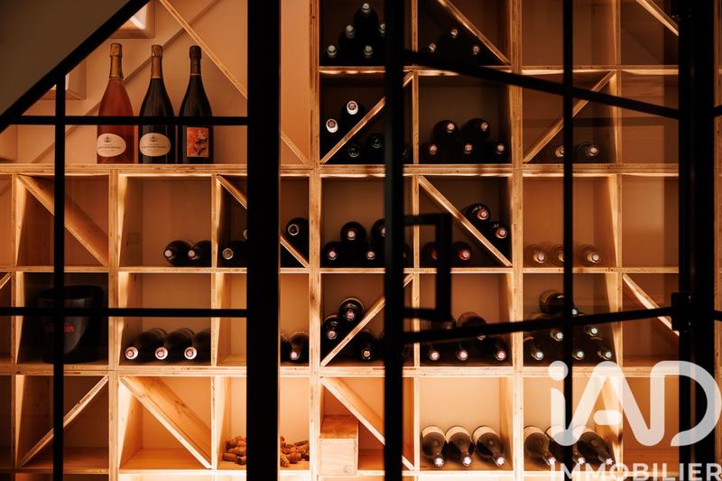 Maison de village - 305 m² - 9 pièces