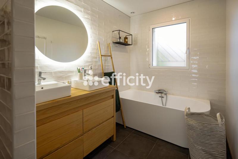 Villa - 150 m² - 5 pièces