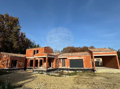 Maison - 160 m² - 5 pièces