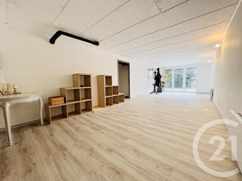 Pavillon - 137 m² - 7 pièces