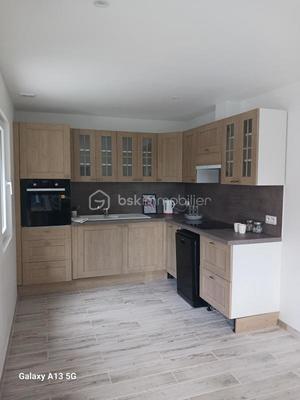 Demeure - 271 m² - 8 pièces