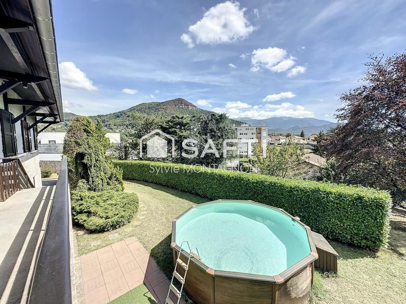 Maison - 200 m² - 7 pièces