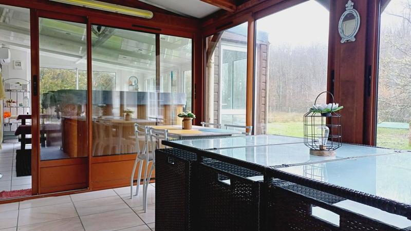 Maison - 250 m² - 8 pièces