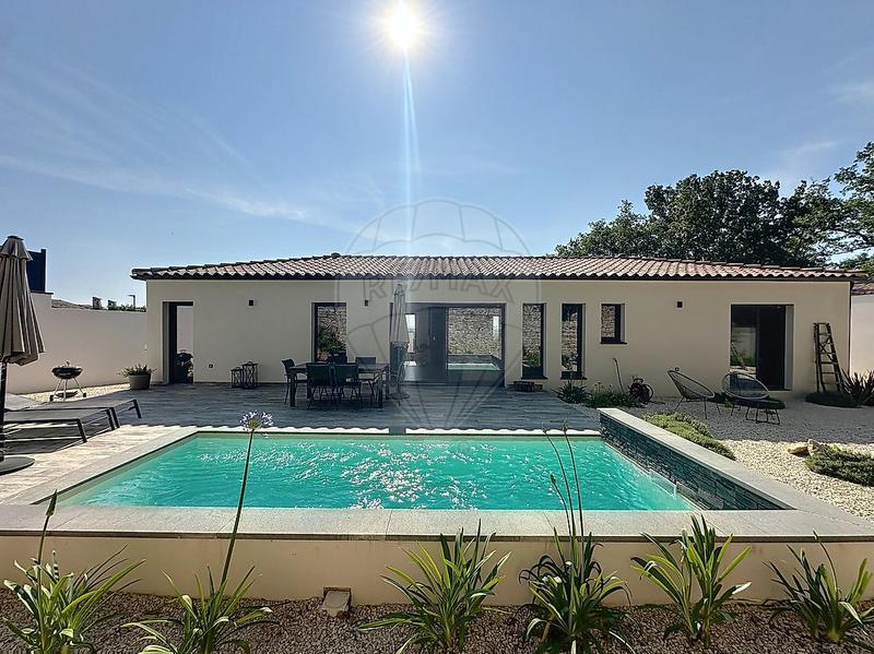 Maison - 105 m² - 4 pièces