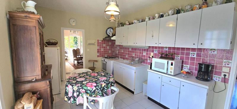 Maison - 188 m² - 8 pièces