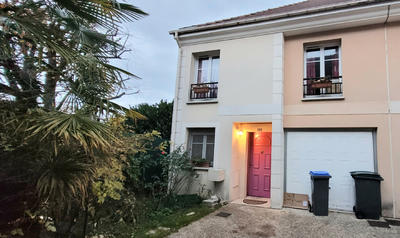 Maison - 97 m² - 5 pièces