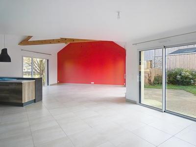 Maison - 137 m² - 5 pièces