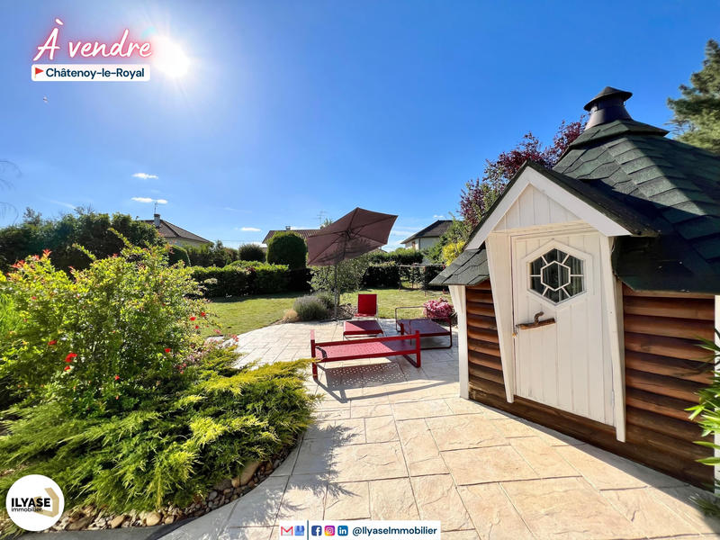 Maison - 182 m² - 7 pièces