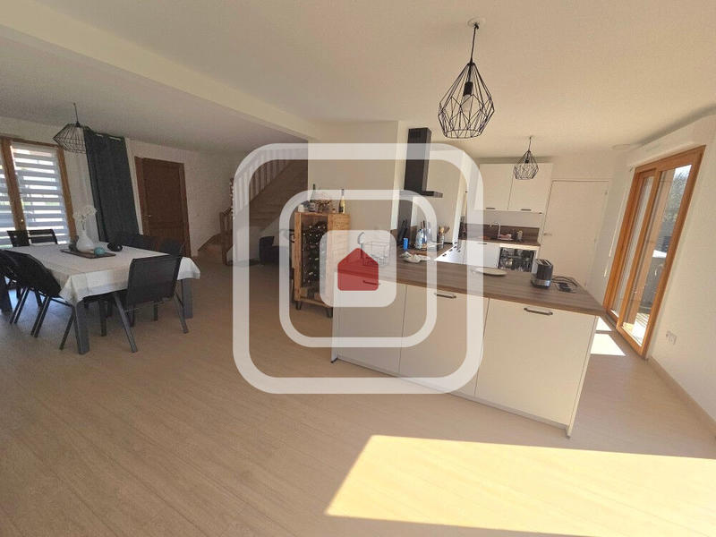 Maison - 138 m² - 7 pièces