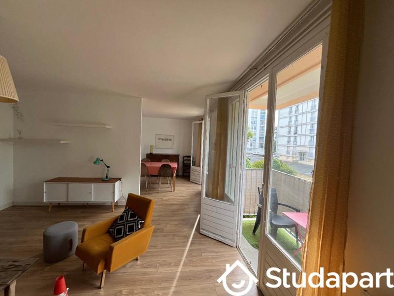 Chambre - 12 m² - 1 pièce