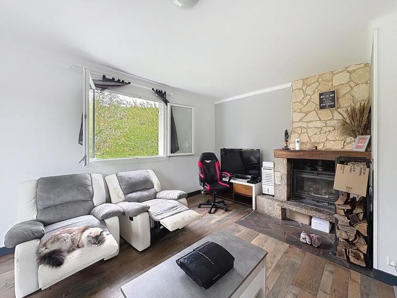 Maison - 225 m² - 11 pièces