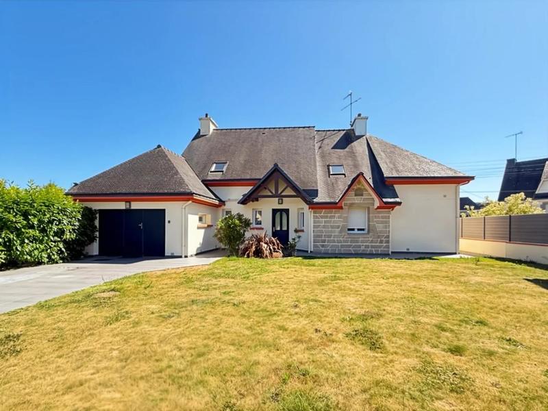 Maison - 140 m² - 8 pièces