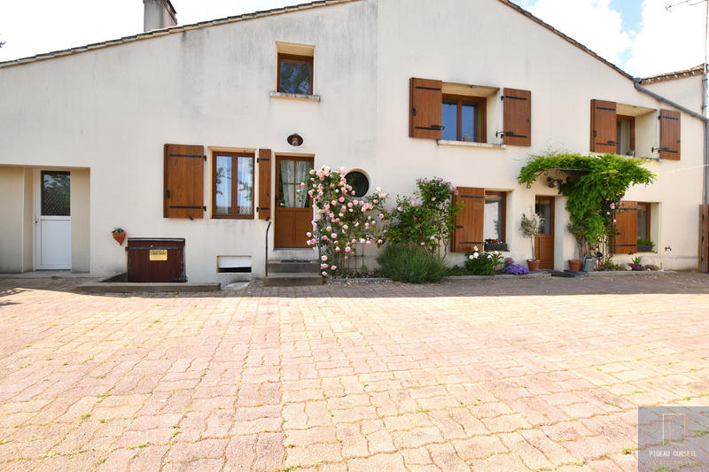Maison - 92 m² - 5 pièces
