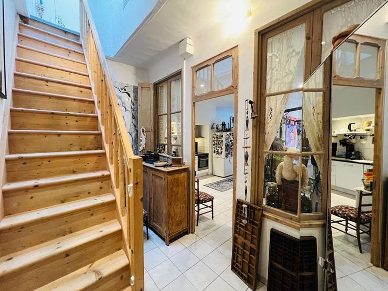 Appartement - 81 m² - 2 pièces