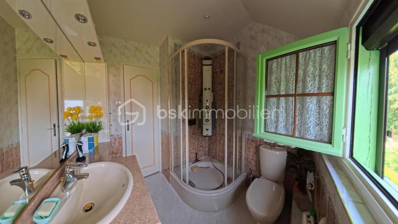 Maison - 250 m² - 10 pièces