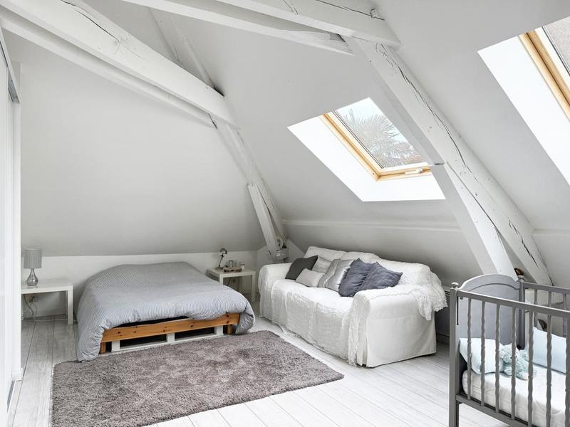 Maison - 270 m² - 9 pièces