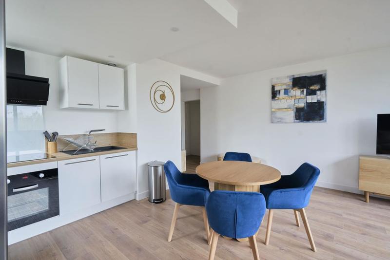 Appartement - 85 m² - 5 pièces