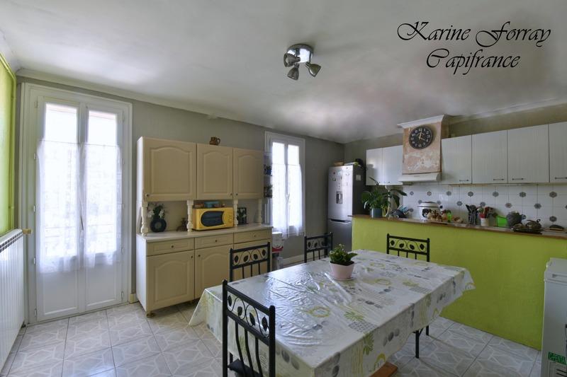 Maison traditionnelle - 277 m² - 12 pièces