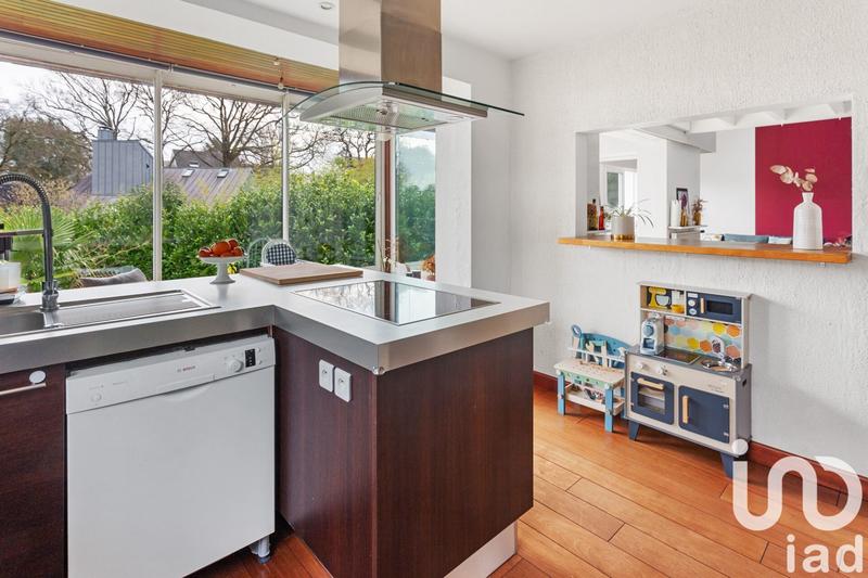 Maison - 208 m² - 6 pièces