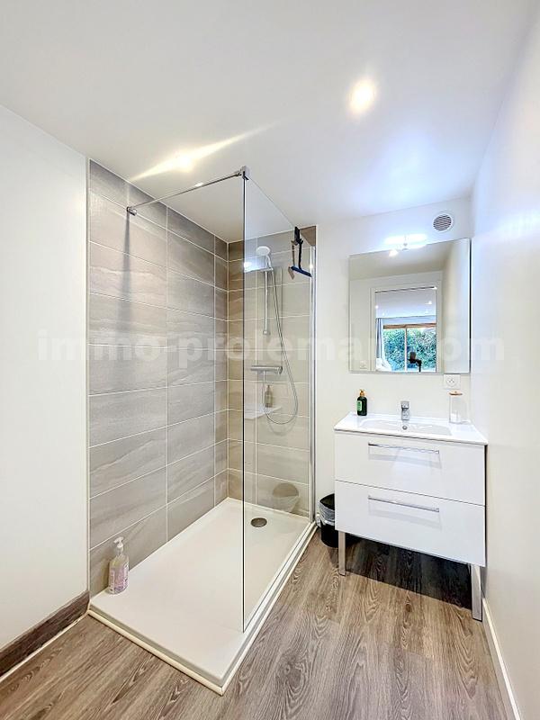 Maison - 184 m² - 7 pièces