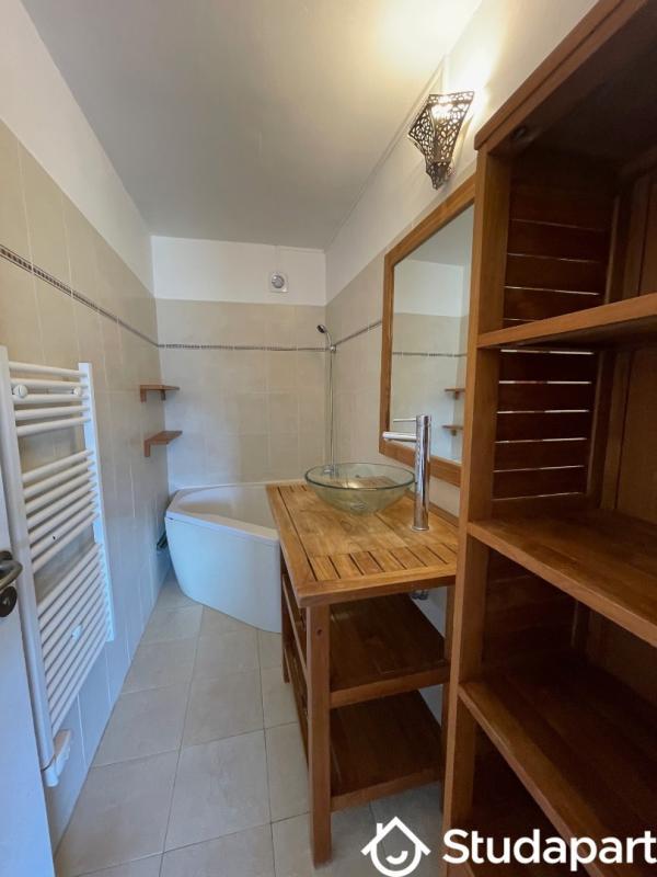 Chambre - 9 m² - 1 pièce