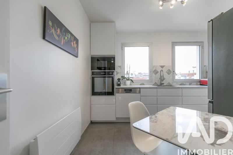 Appartement - 144 m² - 6 pièces