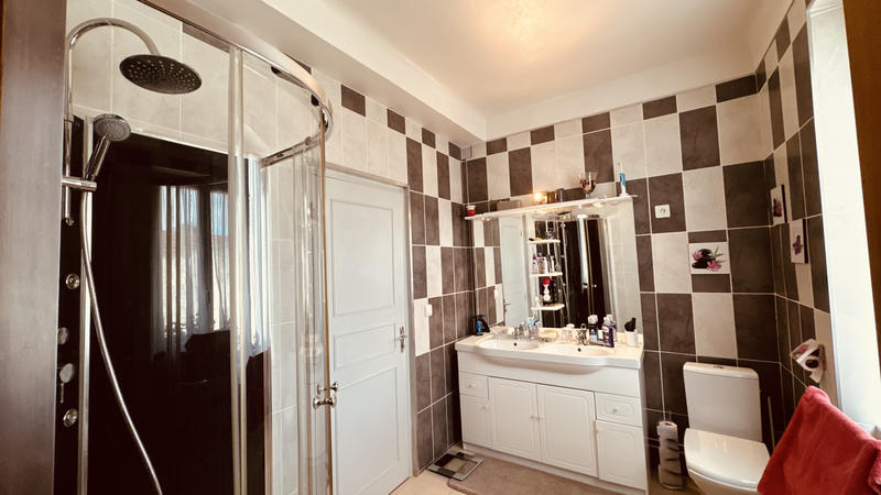 Maison de village - 215 m² - 8 pièces