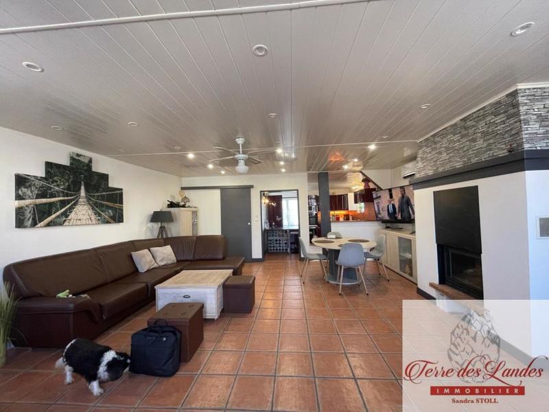 Maison de village - 240 m² - 7 pièces